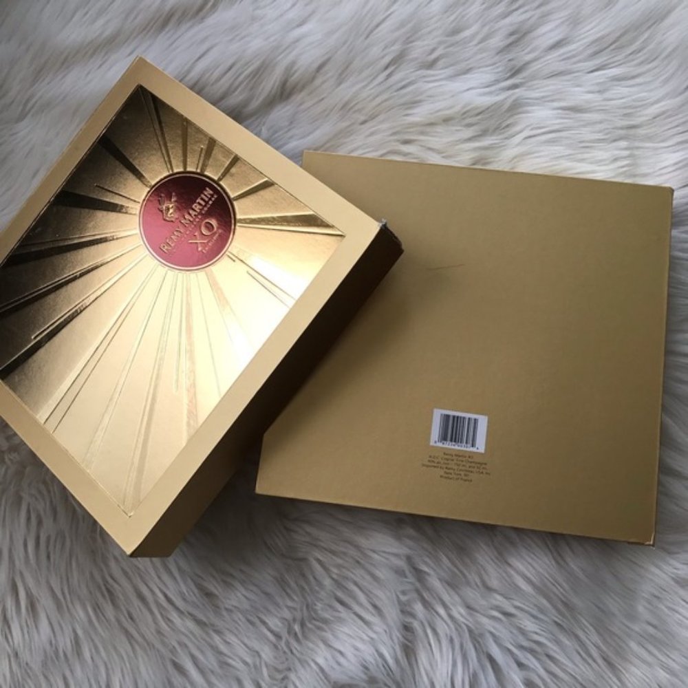 REMY MARTIN XO Red/ Gold Empty Gift Box - Picture 9 of 11